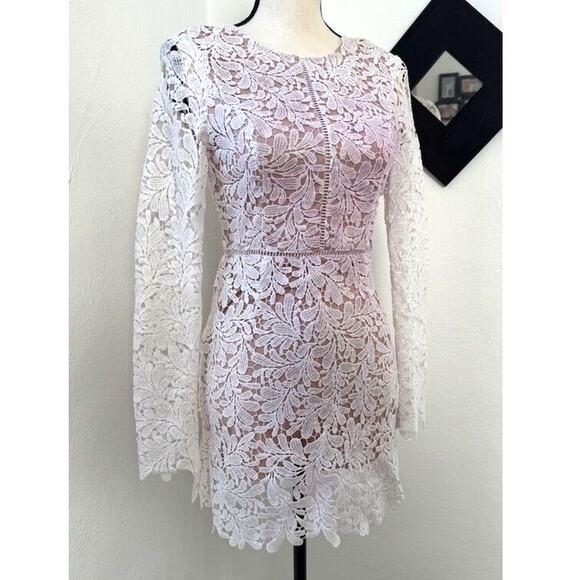 NWOT Lavender Ombre Lace Romper Mini Dress w/ Shorts Womens S Party/Cocktail - Picture 2 of 9